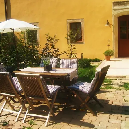 In Sobrigau Mit Garten, Terrasse Und Grill Feriehus